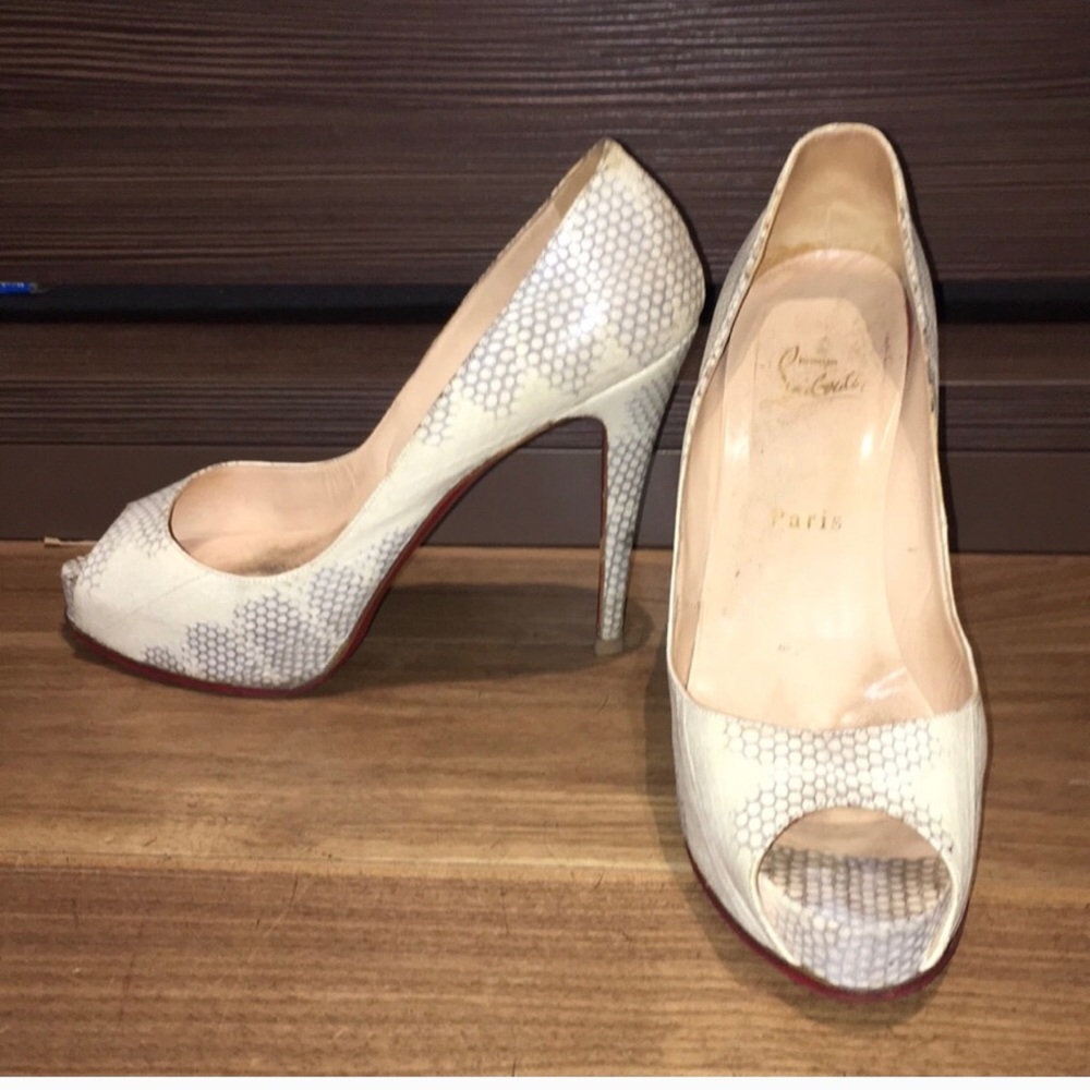 Christian Louboutin Very Prive Pumps
